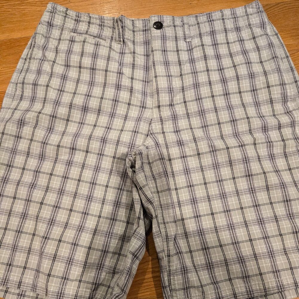 Men's American Rag cotton shorts, Size 34